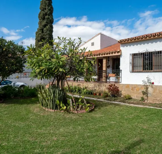 Detached villa R5045401