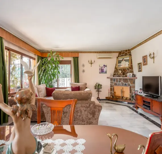 Detached villa R5045401