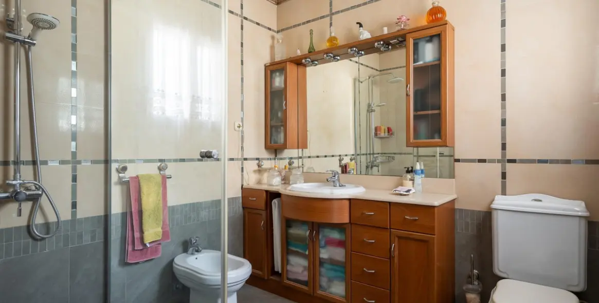 Sale of detached villa in Arroyo de la Miel 13