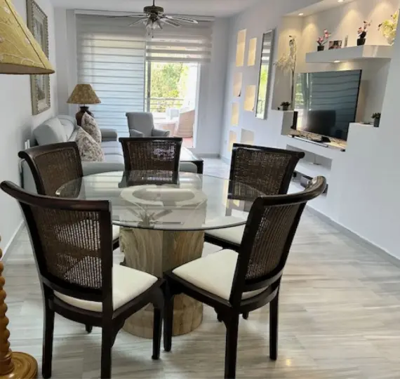 Sale of penthouse in Benahavís