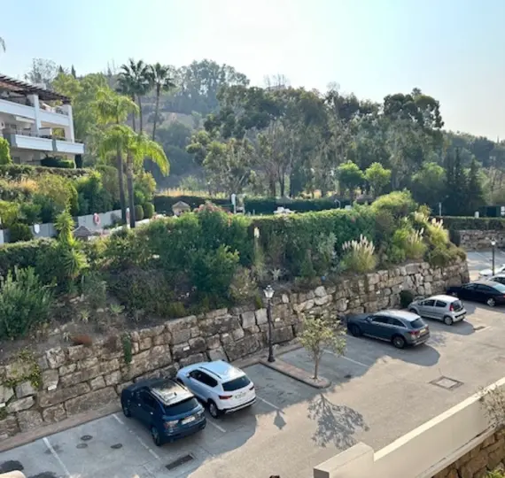 Sale of penthouse in Benahavís