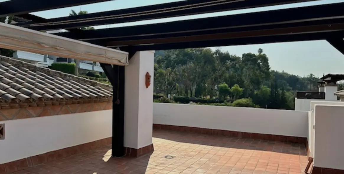 Sale of penthouse in Benahavís 4