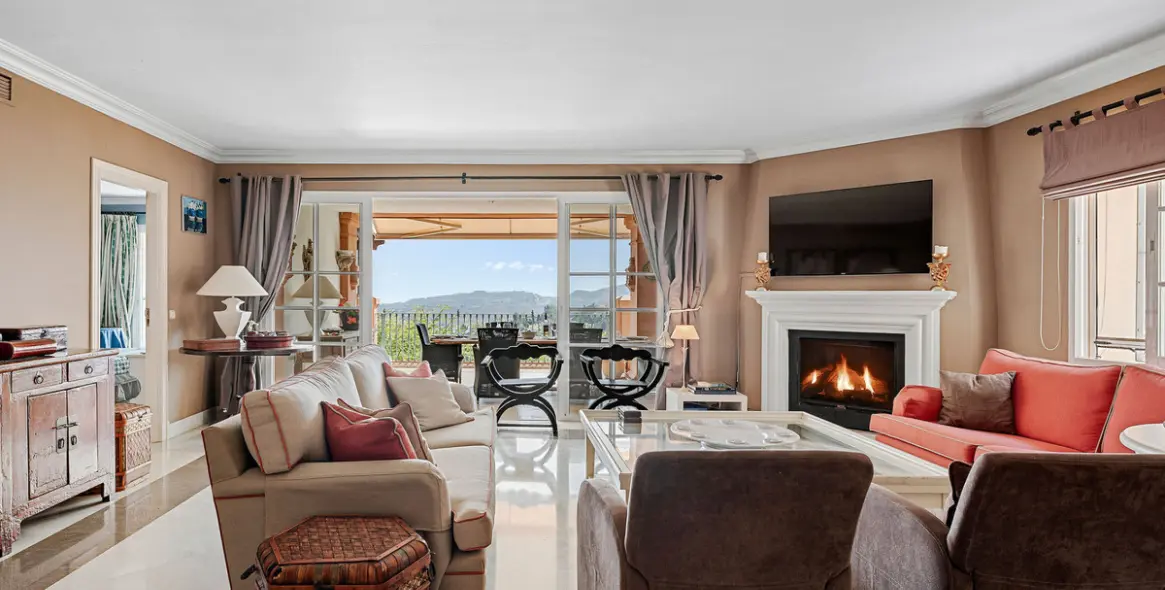 Продажа апартаментов на первом этаже в Monte Halcones 1