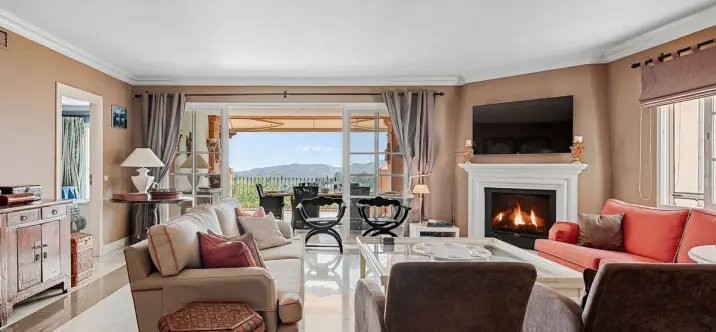 Продажа апартаментов на первом этаже в Monte Halcones 0