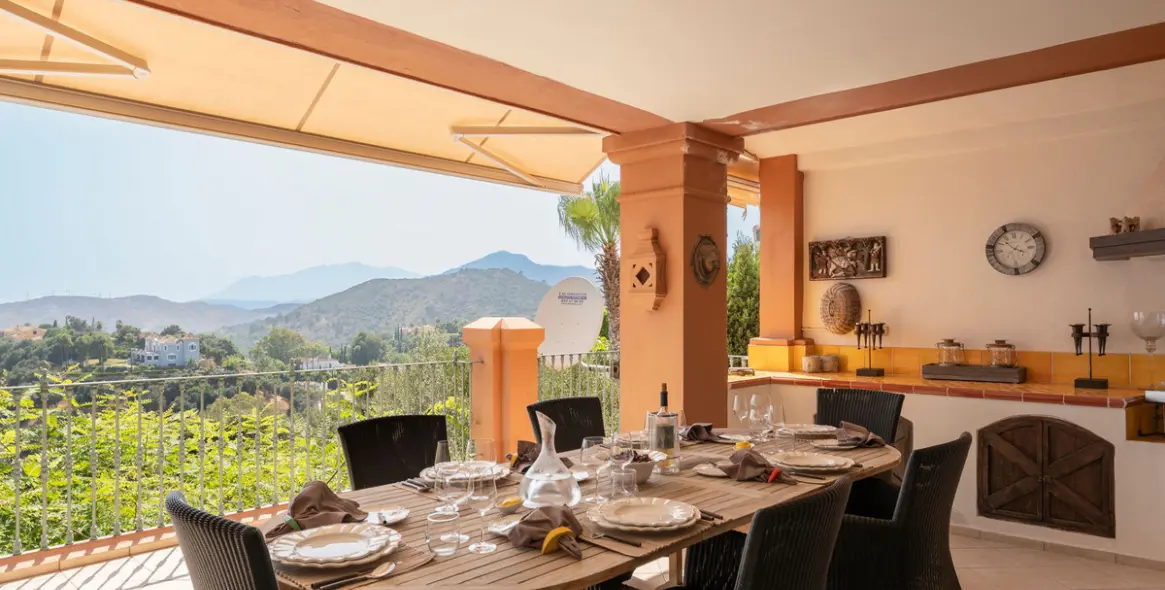 Продажа апартаментов на первом этаже в Monte Halcones 2