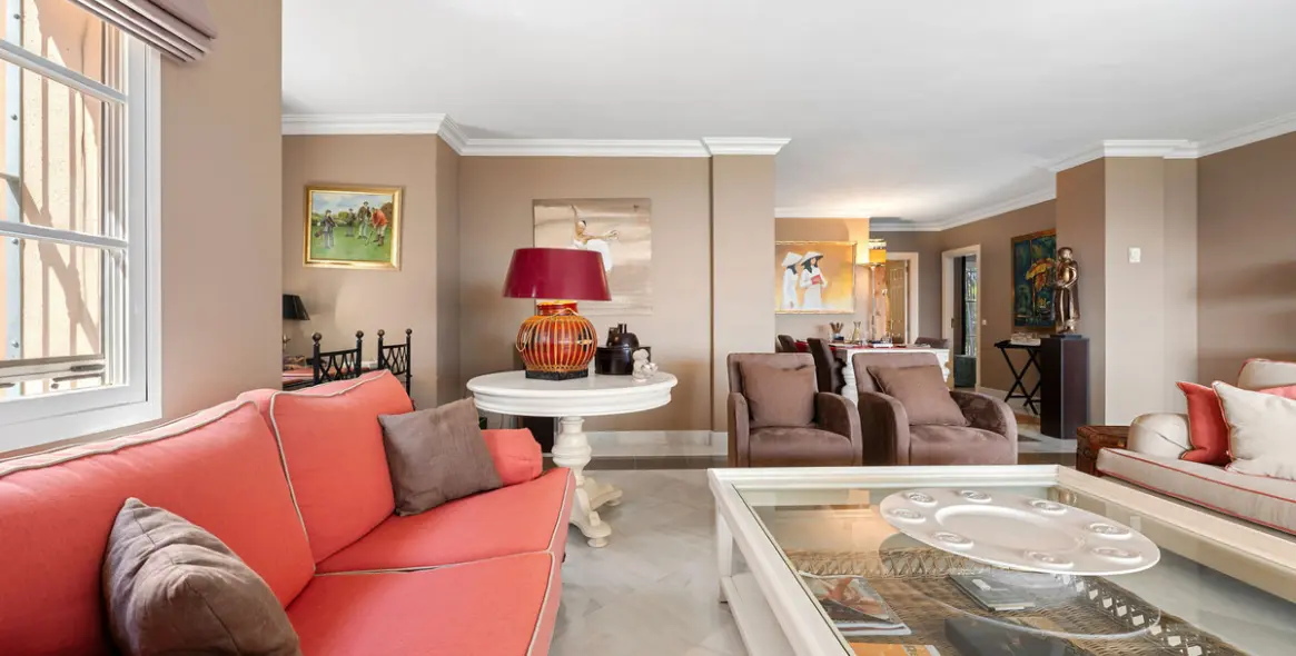 Продажа апартаментов на первом этаже в Monte Halcones 8