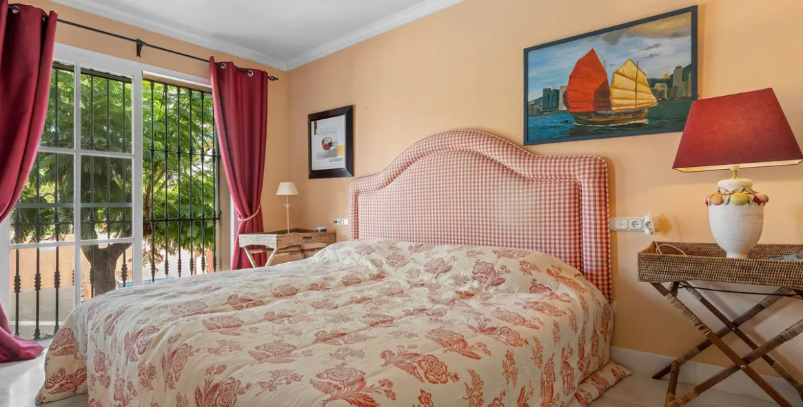 Продажа апартаментов на первом этаже в Monte Halcones 17