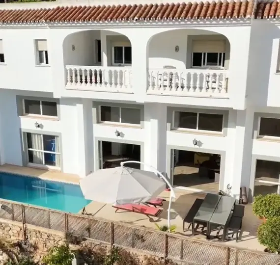 Venta de villa independiente en Ojen pueblo