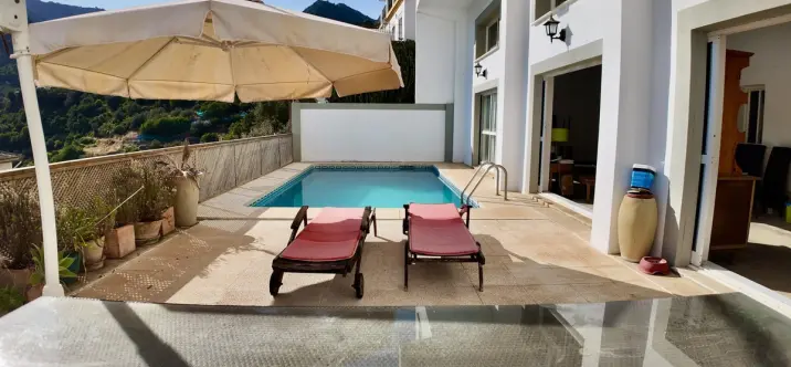 Venta de villa independiente en Ojen pueblo 3