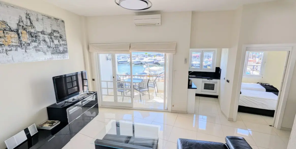 Продажа пентхауса в Puerto de Cabopino 10