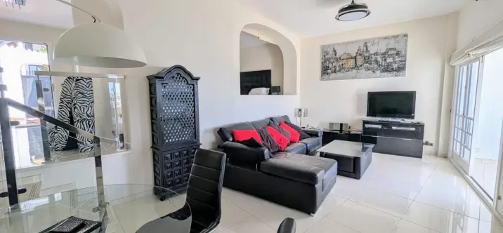 Продажа пентхауса в Puerto de Cabopino 0