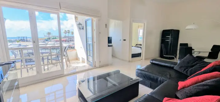 Sale of penthouse in Puerto de Cabopino 0