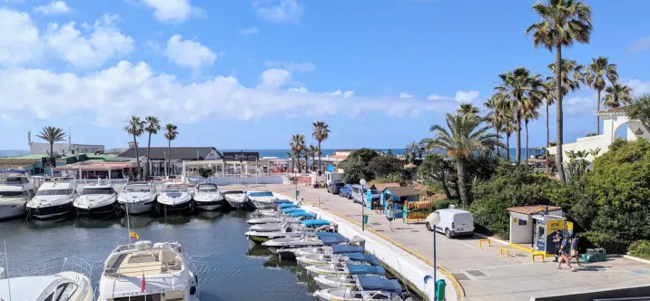 Sale of penthouse in Puerto de Cabopino 4