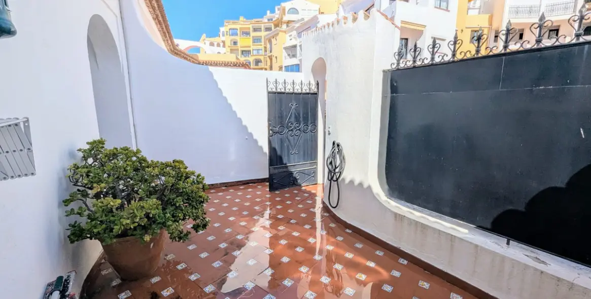 Sale of penthouse in Puerto de Cabopino 9