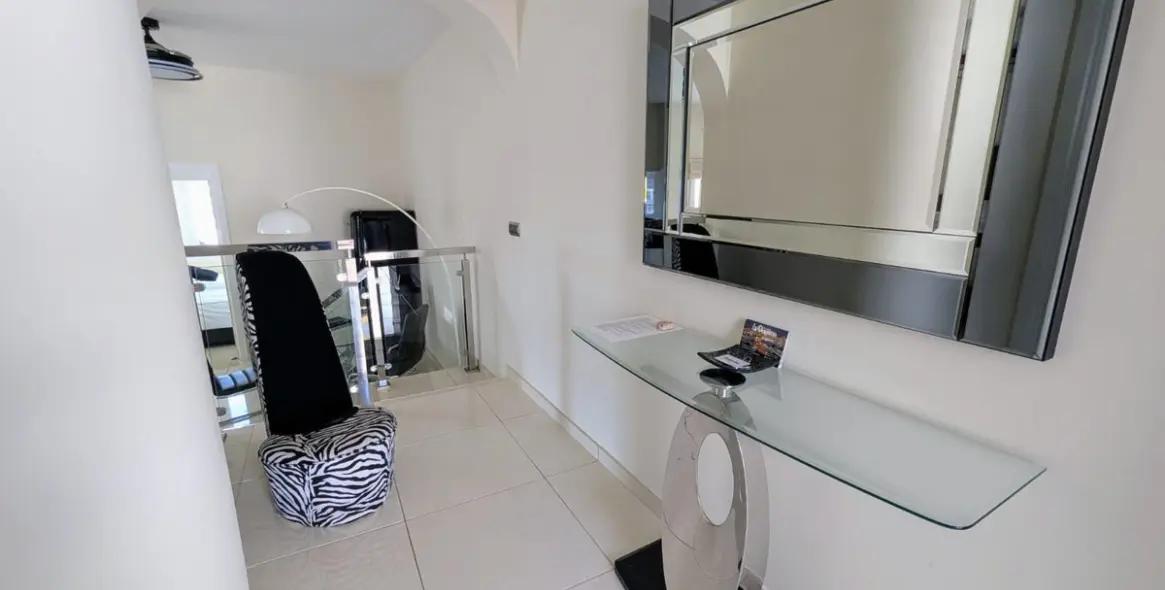 Sale of penthouse in Puerto de Cabopino 17