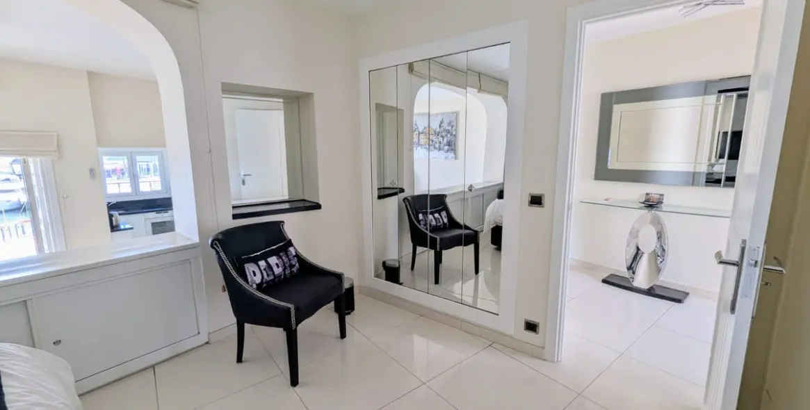 Sale of penthouse in Puerto de Cabopino 19