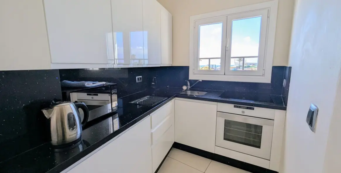 Sale of penthouse in Puerto de Cabopino 31