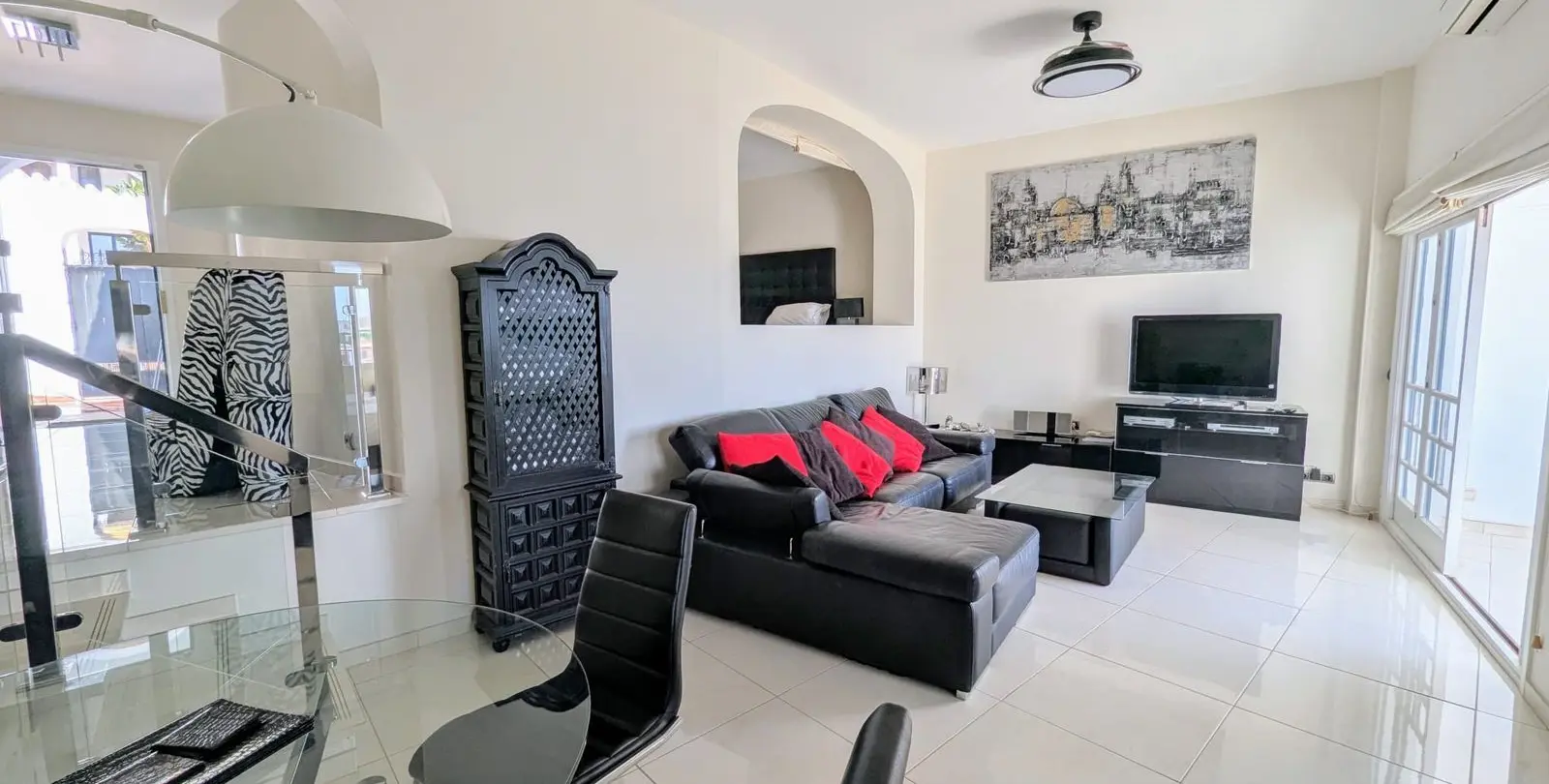 Sale of penthouse in Puerto de Cabopino 12
