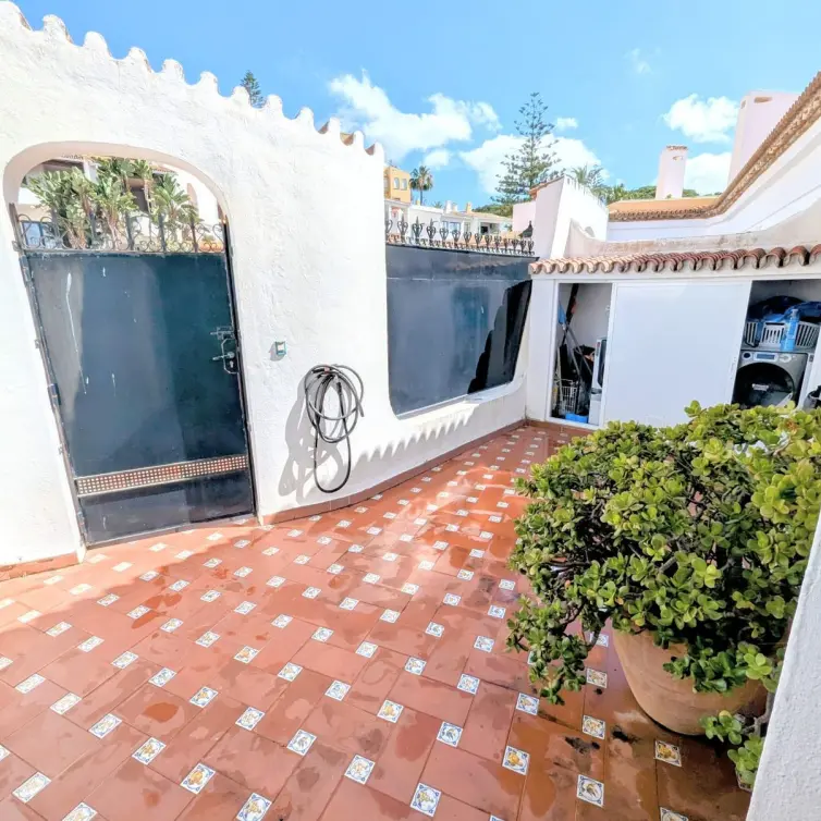 Sale of penthouse in Puerto de Cabopino