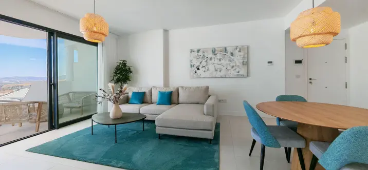 Sale of middle floor apartment in Fuengirola 3