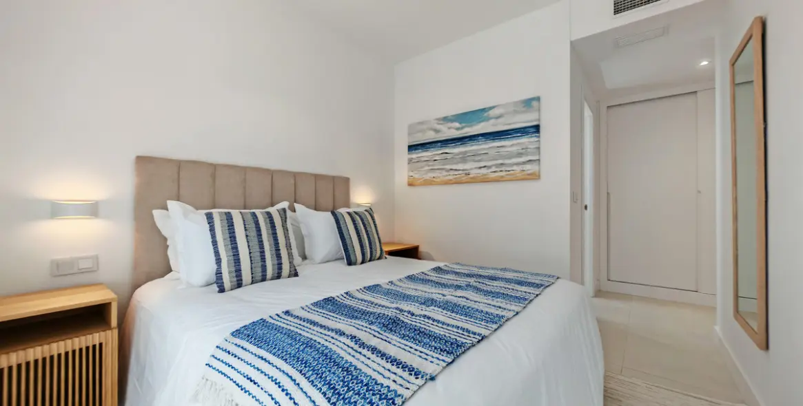 Sale of middle floor apartment in Fuengirola 10