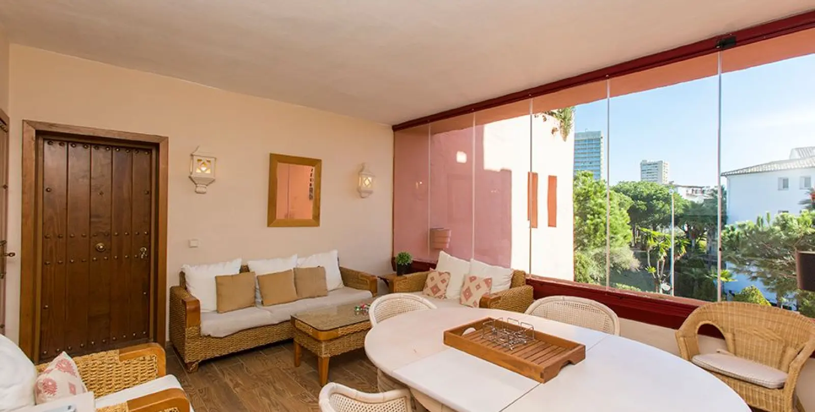 Продажа апартаментов на среднем этаже в Elviria 2
