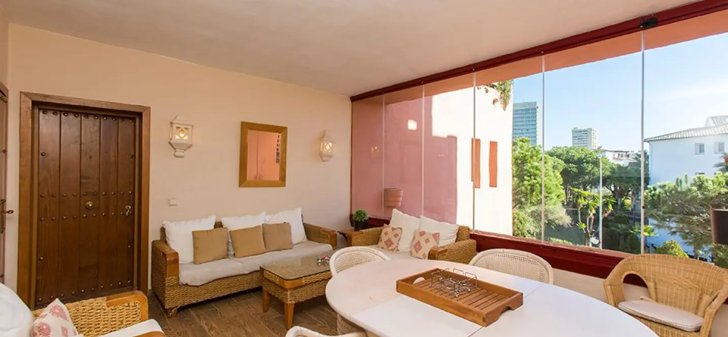 Продажа апартаментов на среднем этаже в Elviria 1