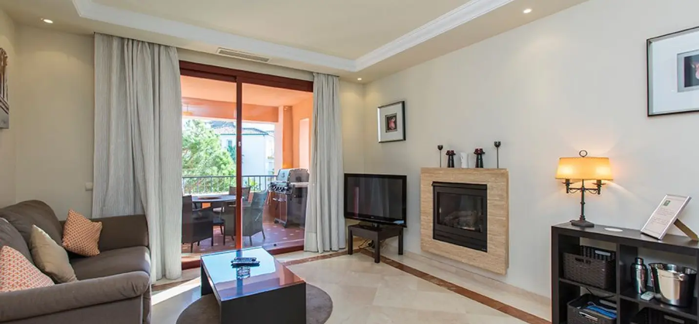 Продажа апартаментов на среднем этаже в Elviria 2