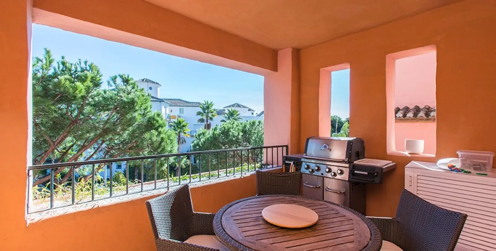 Продажа апартаментов на среднем этаже в Elviria 5