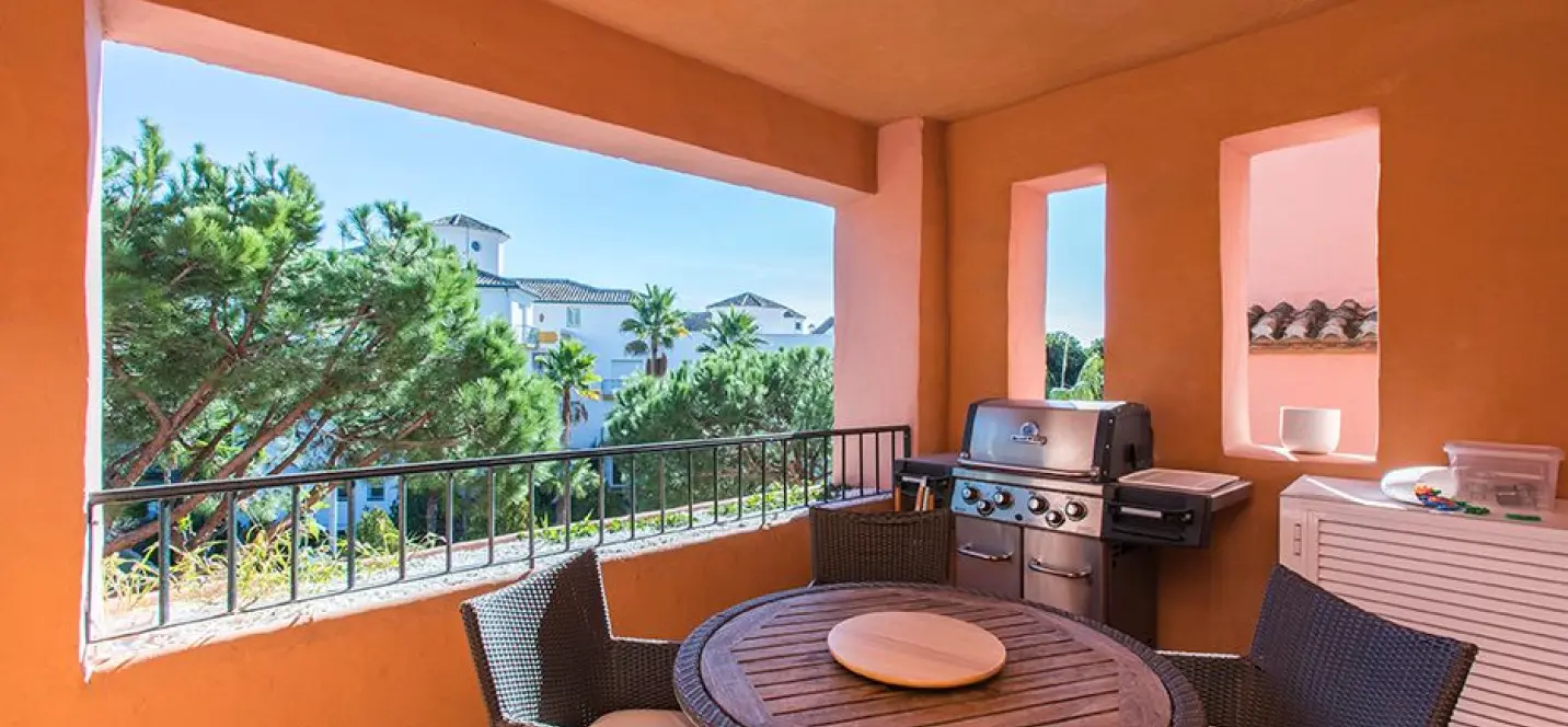 Продажа апартаментов на среднем этаже в Elviria 4