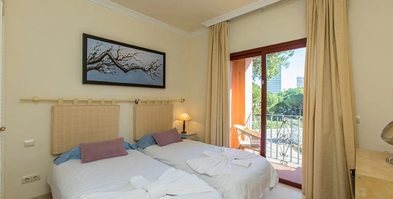 Продажа апартаментов на среднем этаже в Elviria 16
