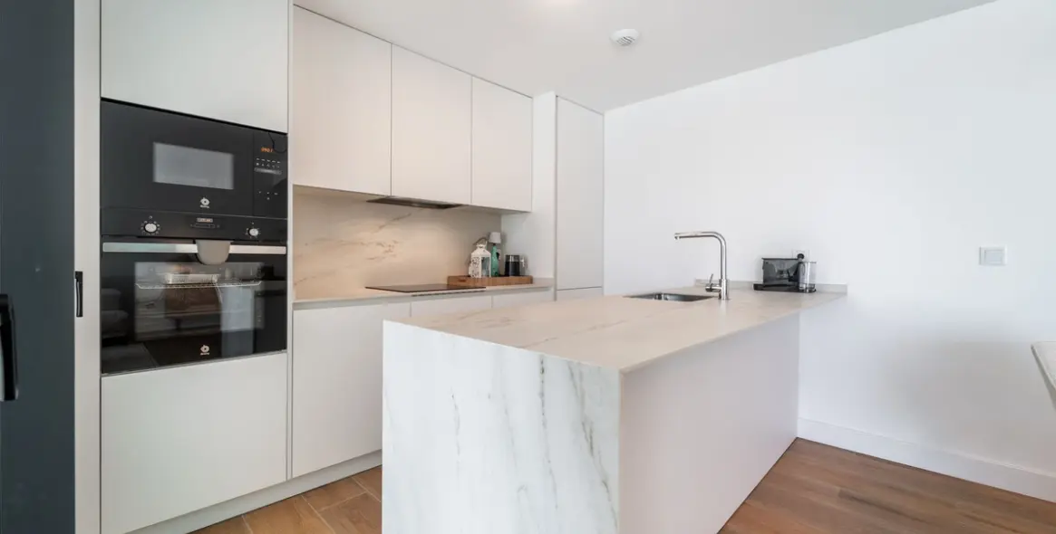 Sale of middle floor apartment in Fuengirola 5