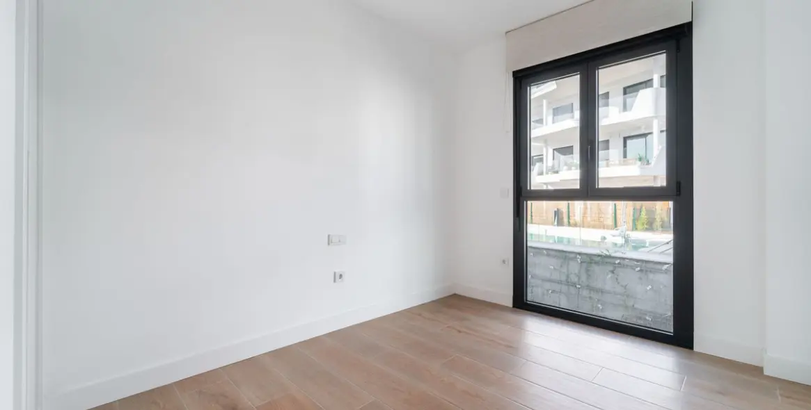 Sale of middle floor apartment in Fuengirola 19