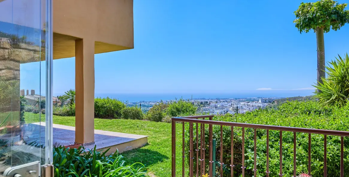 Продажа апартаментов на первом этаже в Benahavís 3