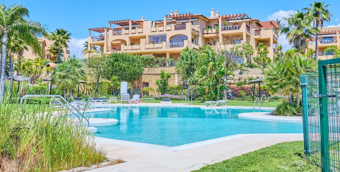 Продажа апартаментов на первом этаже в Benahavís 4