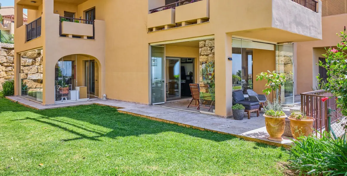 Продажа апартаментов на первом этаже в Benahavís 5