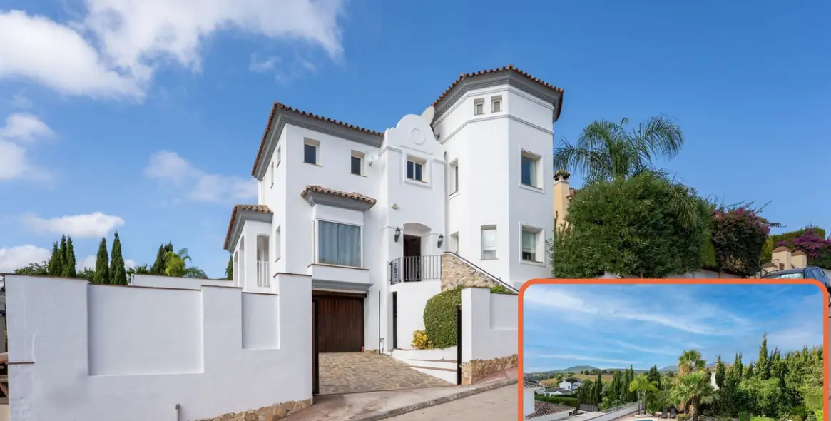 Sale of detached villa in Coín 1