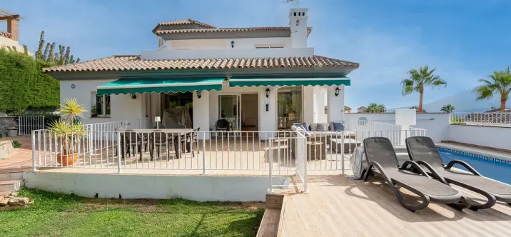 Venta de villa independiente en Coín 2