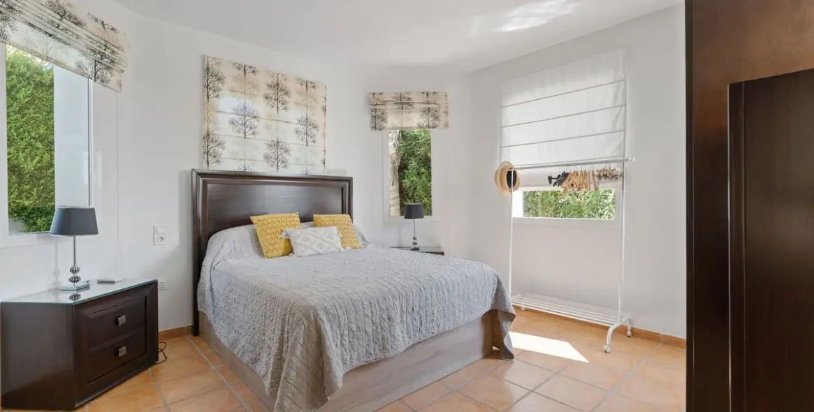 Sale of detached villa in Coín 12