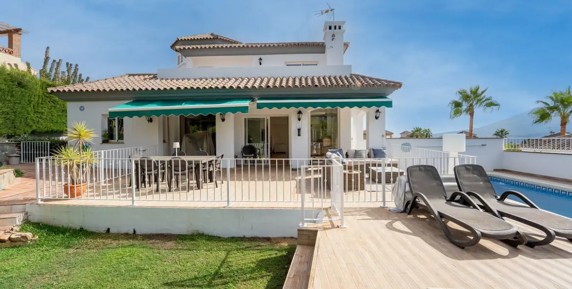 Продажа  отдельно стоящей виллы в Coín 3