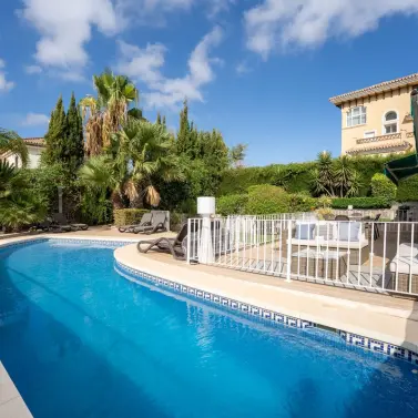 Sale of detached villa in Coín