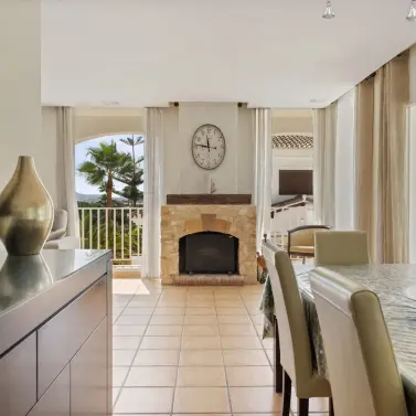 Sale of detached villa in Coín