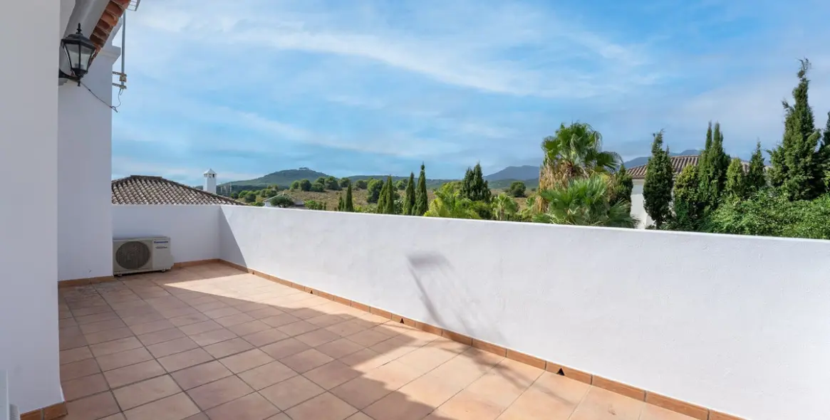 Продажа  отдельно стоящей виллы в Coín 23