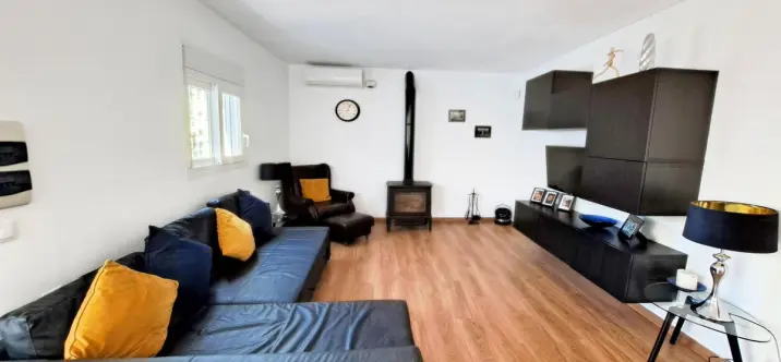 Sale of detached villa in Coín 3