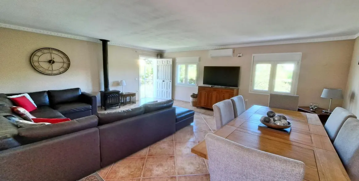 Продажа  отдельно стоящей виллы в Coín 9