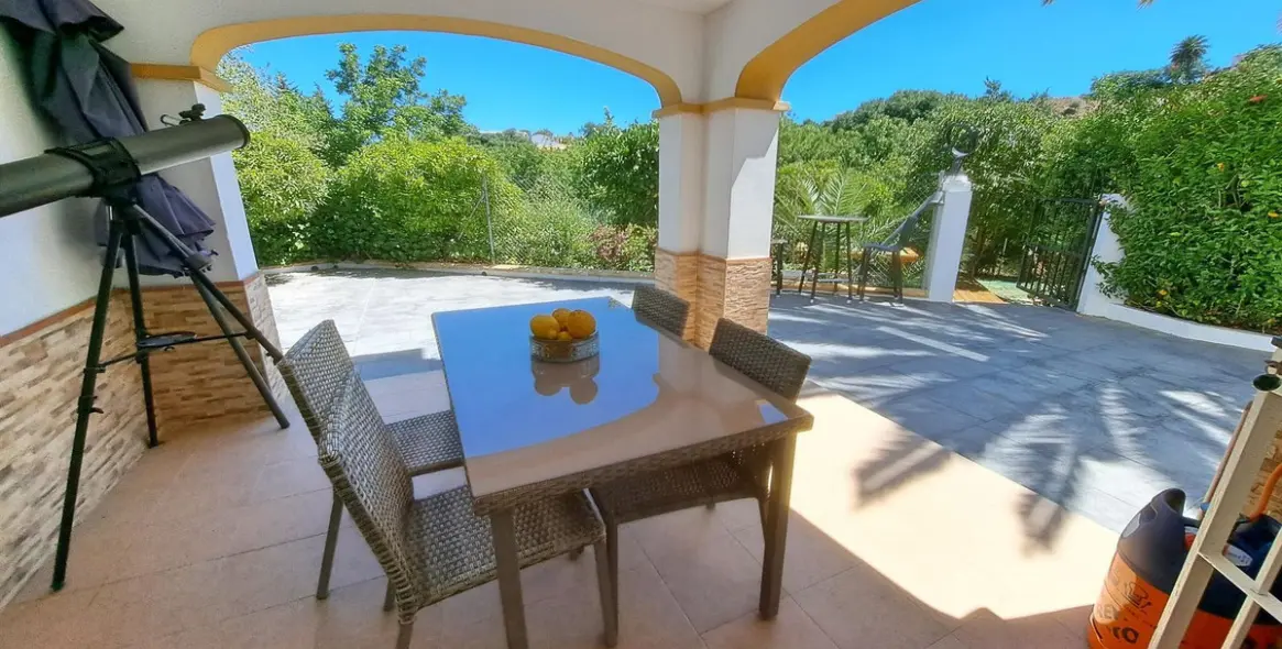 Продажа  отдельно стоящей виллы в Coín 12