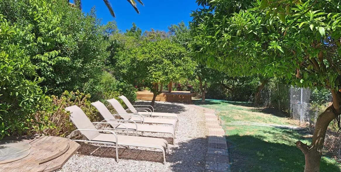 Продажа  отдельно стоящей виллы в Coín 13