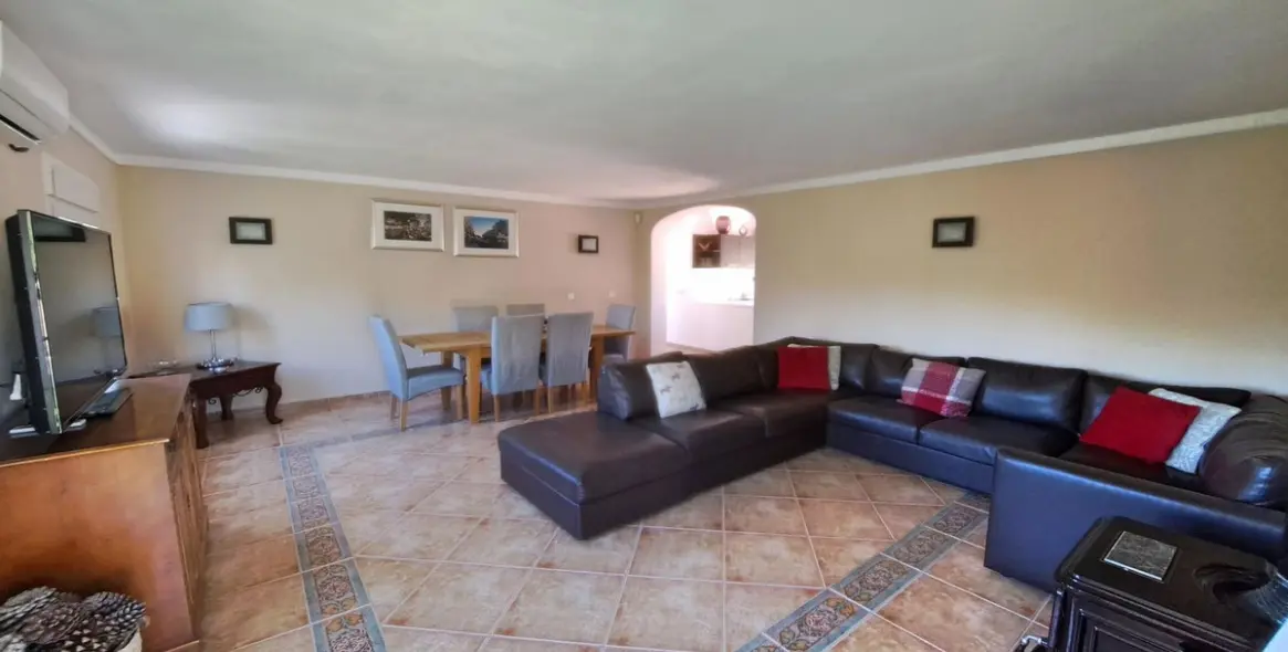 Продажа  отдельно стоящей виллы в Coín 22