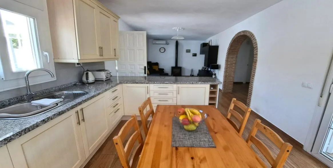 Продажа  отдельно стоящей виллы в Coín 27