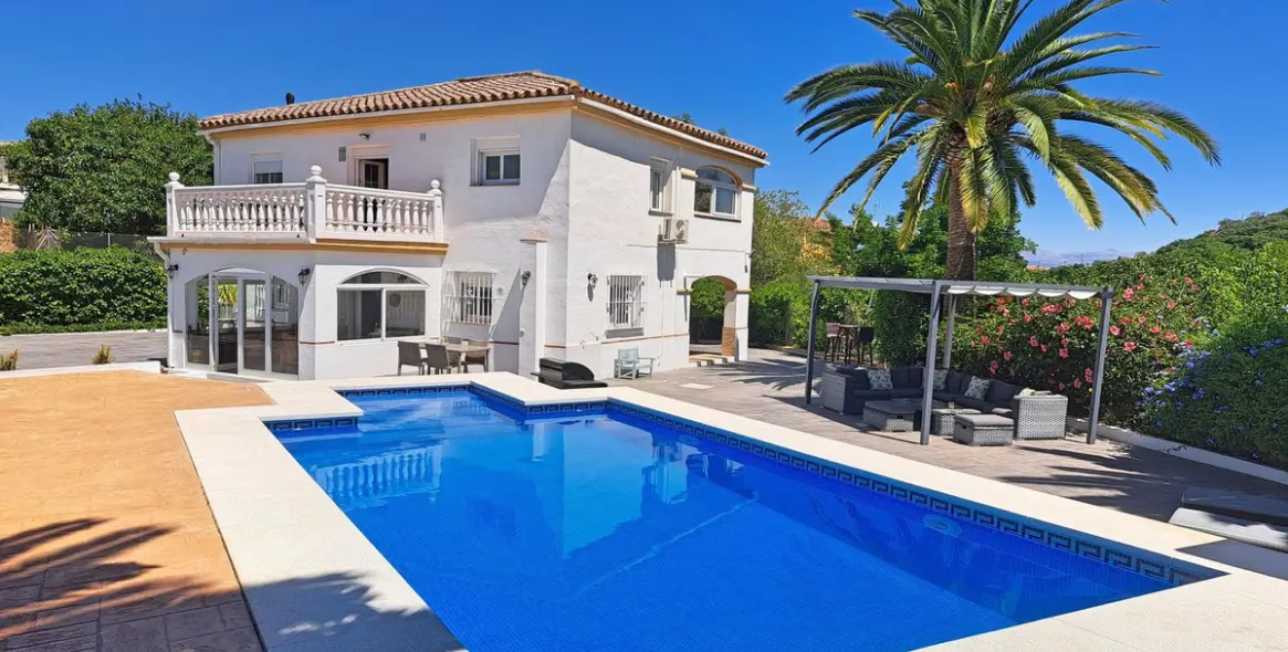 Продажа  отдельно стоящей виллы в Coín 30